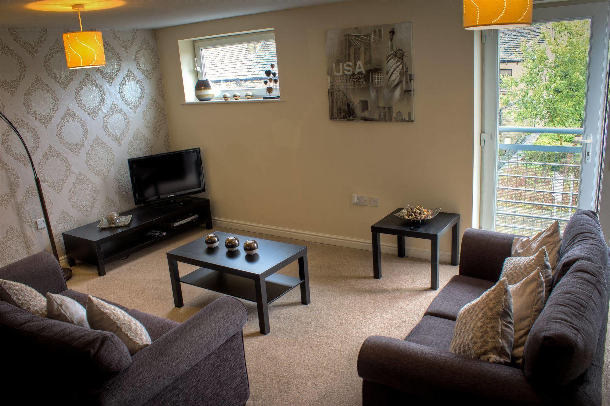 The Lindley Suite - Simple2Let Serviced Apartments Huddersfield Exterior photo